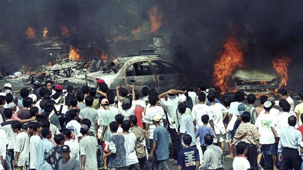 Kerusuhan Mei 98 Dianggap Jadi Periode Sejarah Terburuk di Indonesia, Apa yang Terjadi?