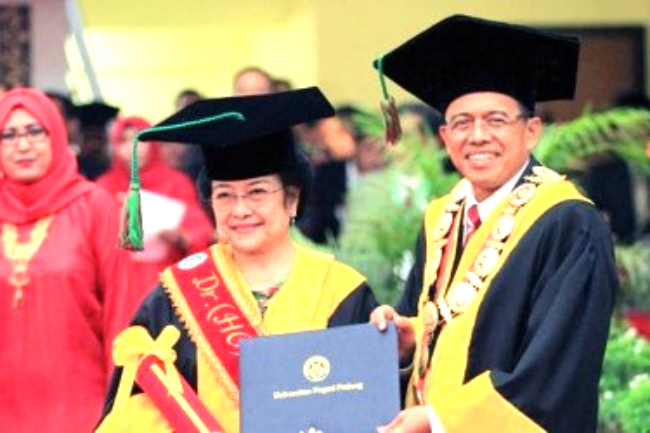 Heboh! Megawati Jadi Profesor Kehormatan, Sobat Zona: Kok Tiba-Tiba?